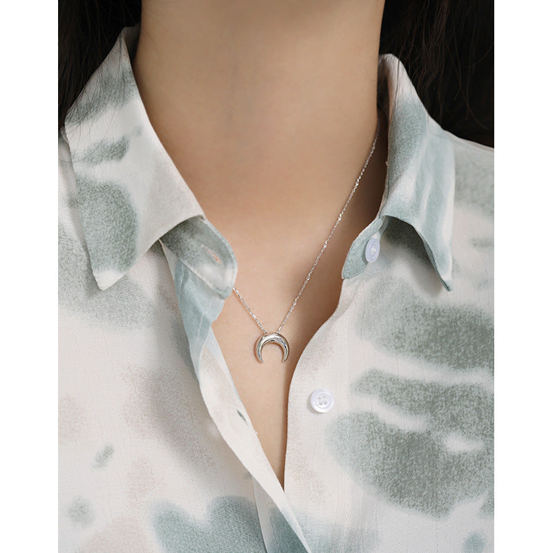 Women Crescent Moon 925 Sterling Silver Necklace - Free Delivery
